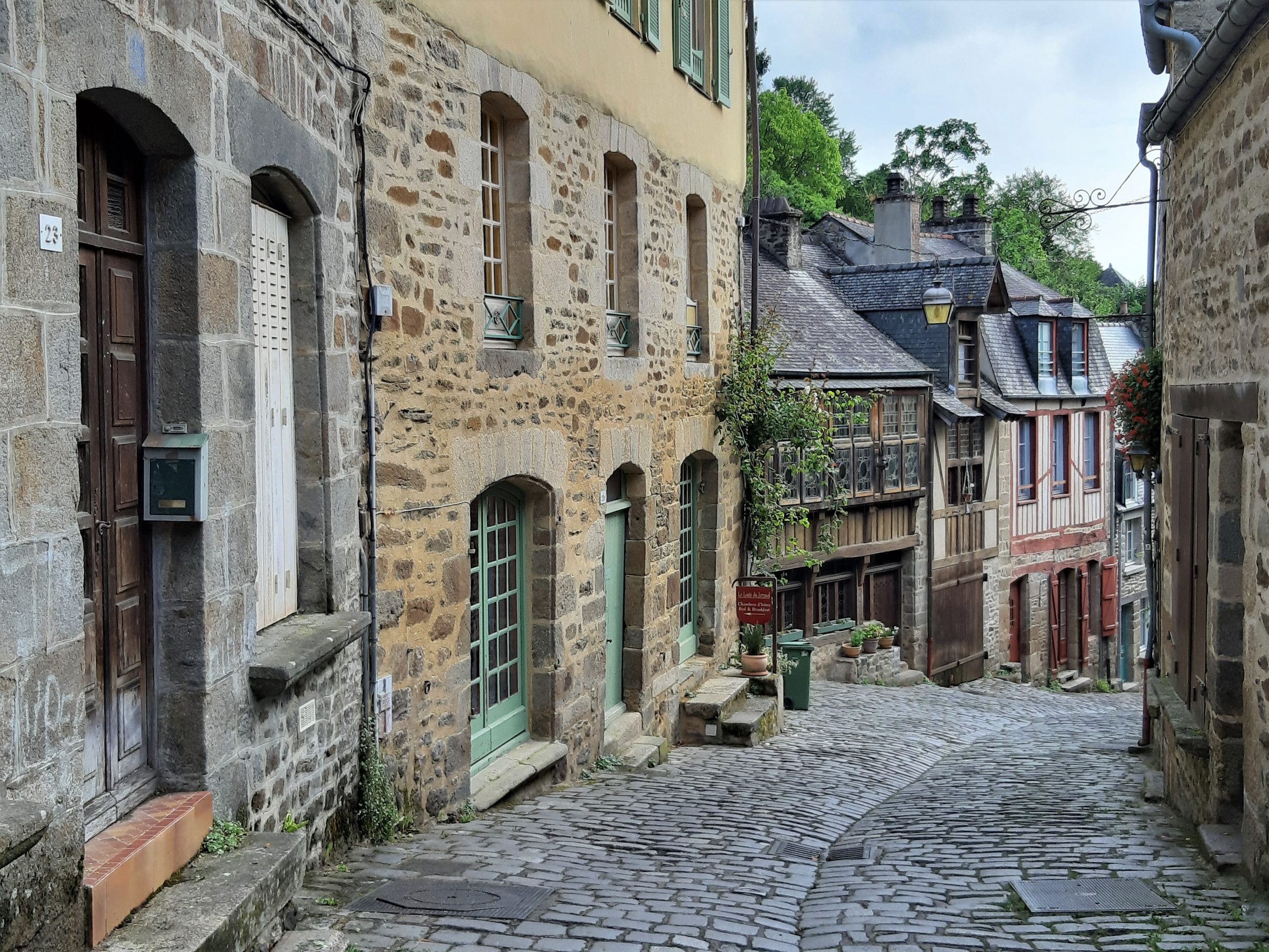 Dinan
